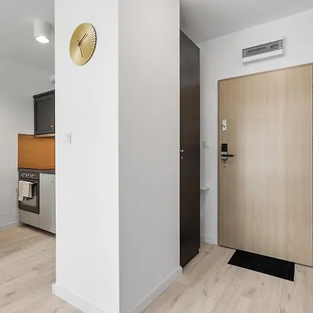 Very Berry - Katowicka 2c - Z Balkonem I Garazem- Self Check In 24h דירה *