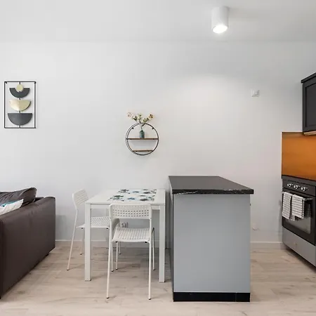 Apartment Very Berry - Katowicka 2c - Z Balkonem I Garazem- Self Check In 24h Poznan