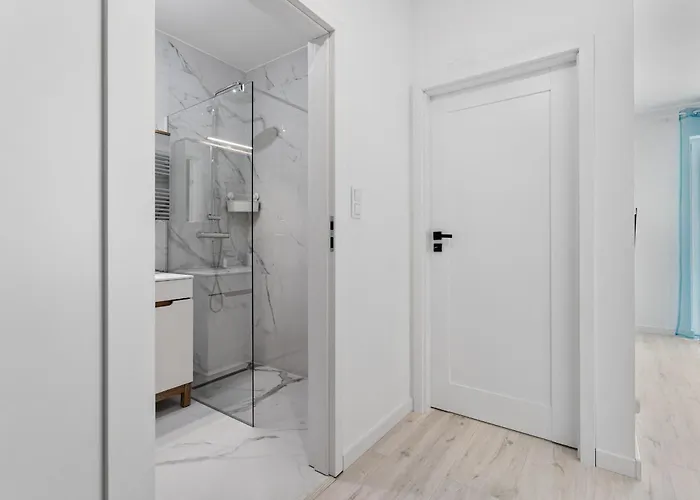 Very Berry - Katowicka 2c - Z Balkonem I Garazem- Self Check In 24h *